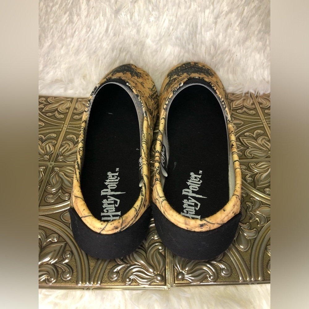 Warner Bros. Harry Potter Themed Women's Loafers - Tan and Black L 10/11 - Picture 9 of 16